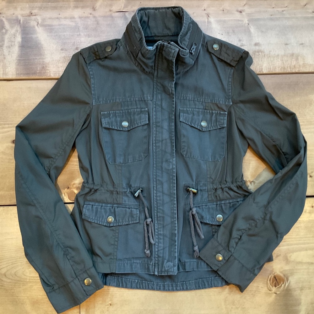 SALE‼️WOMENS AMERICAN RAG CIE ARMY GREEN UTILITY FIELD MILITARY JACKET SMALL EUC